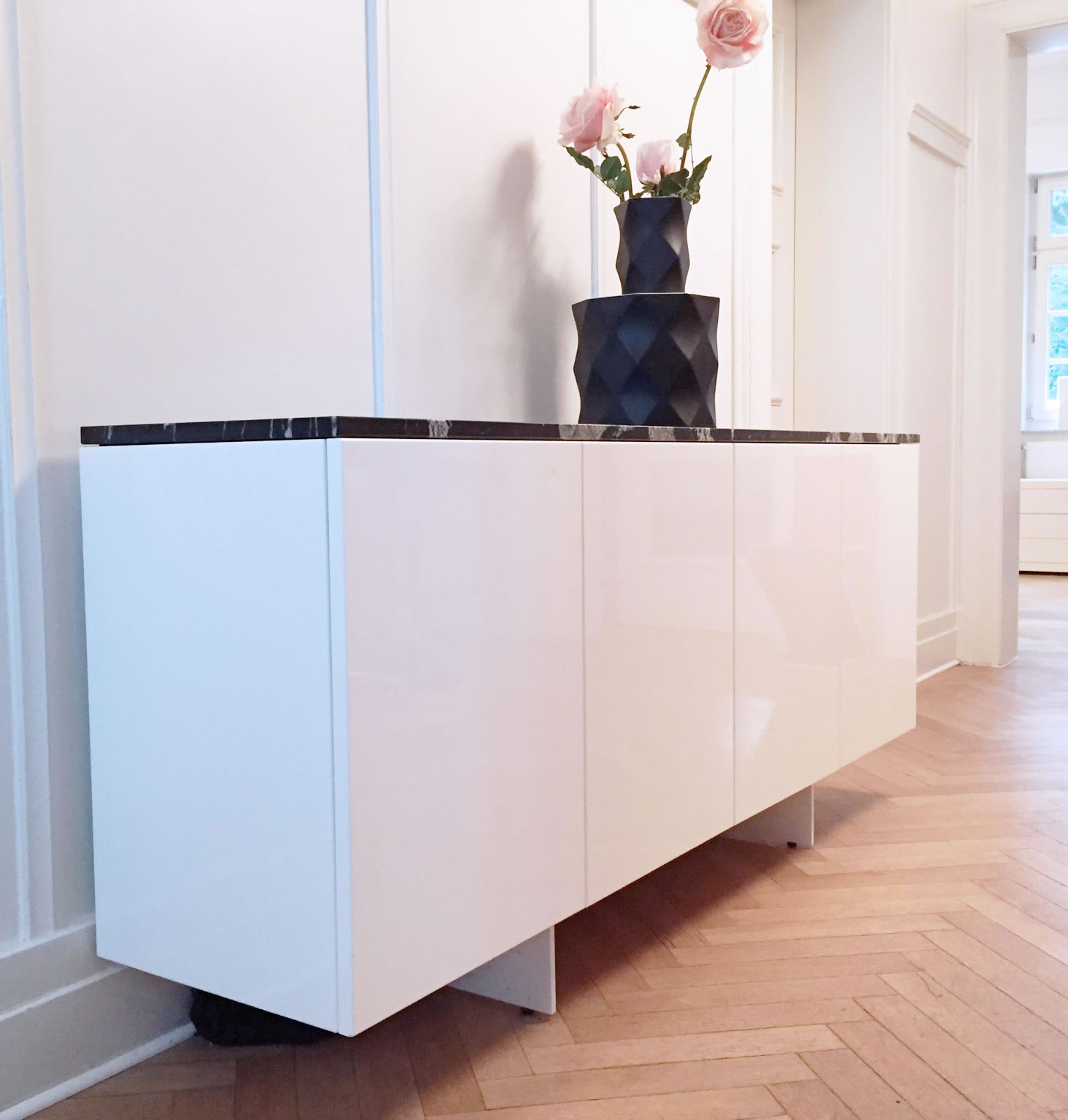 bueromoebel hochglanz weiss lack klavierlack sideboard grifflos modern rechteck felix schwake