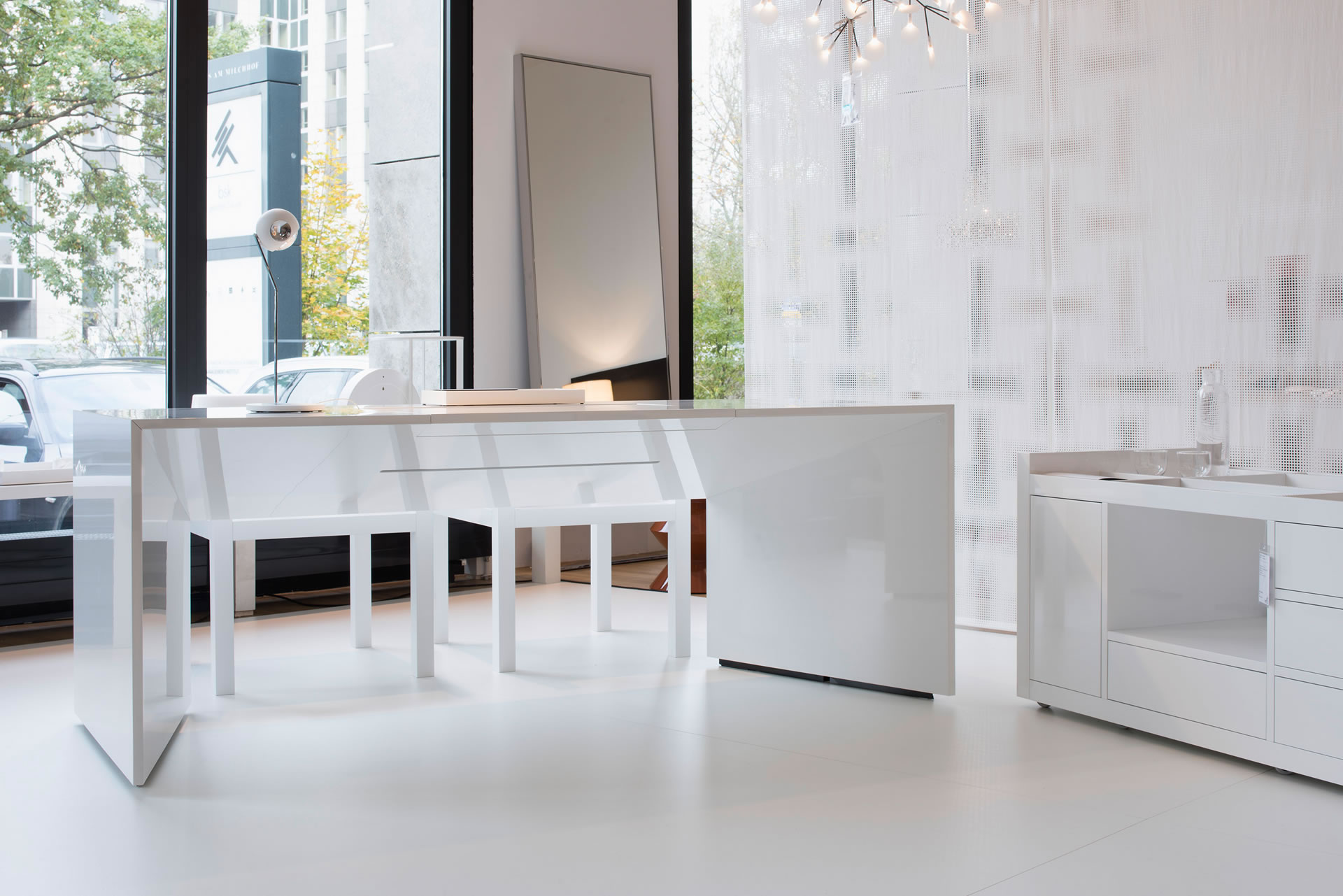 bueromoebel schreibtisch weiss hochglanz lack rechteck felix schwake