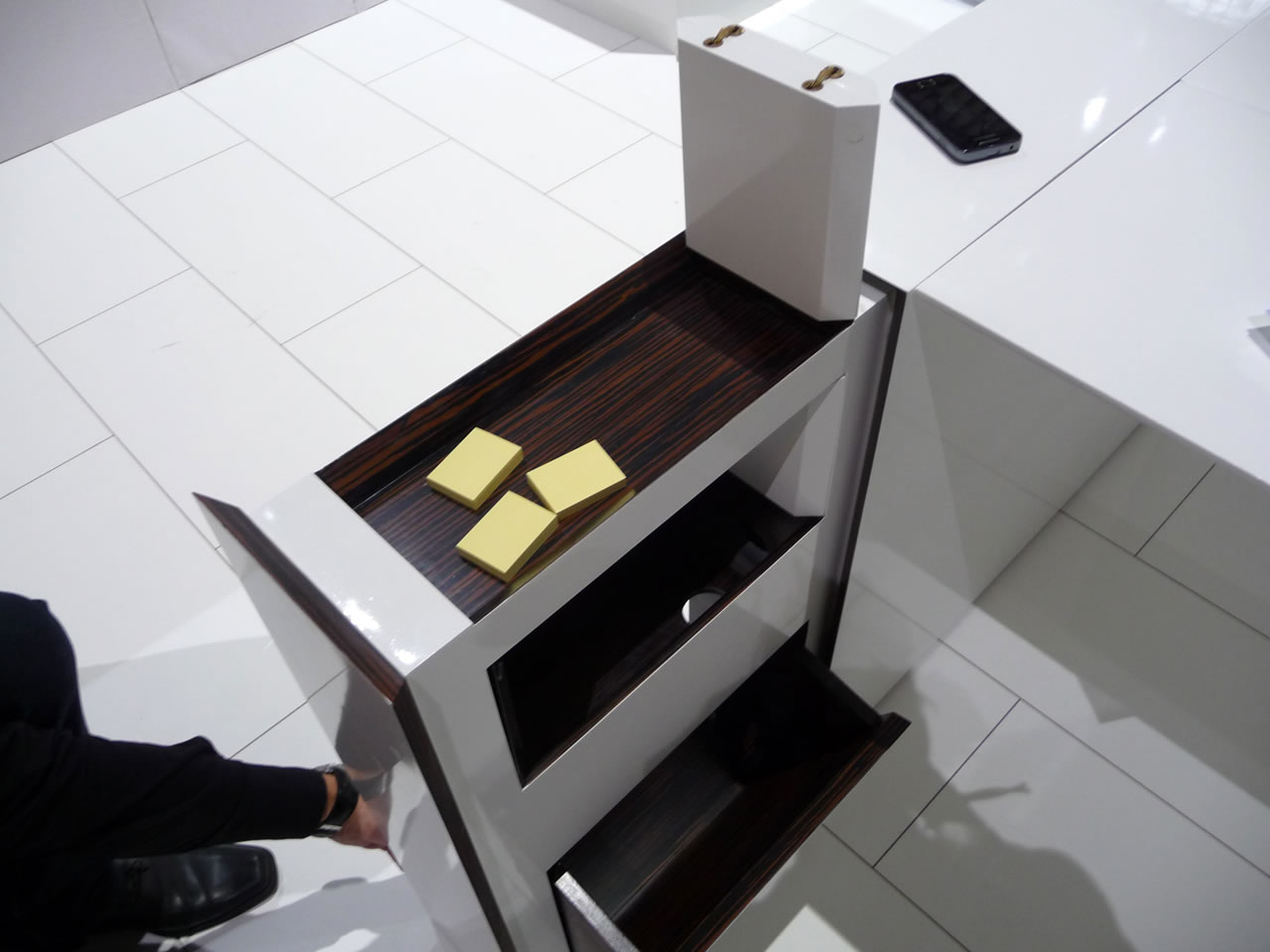 moebel design modern weiss lack hochglanz edel cool felix schwake rechteck 5