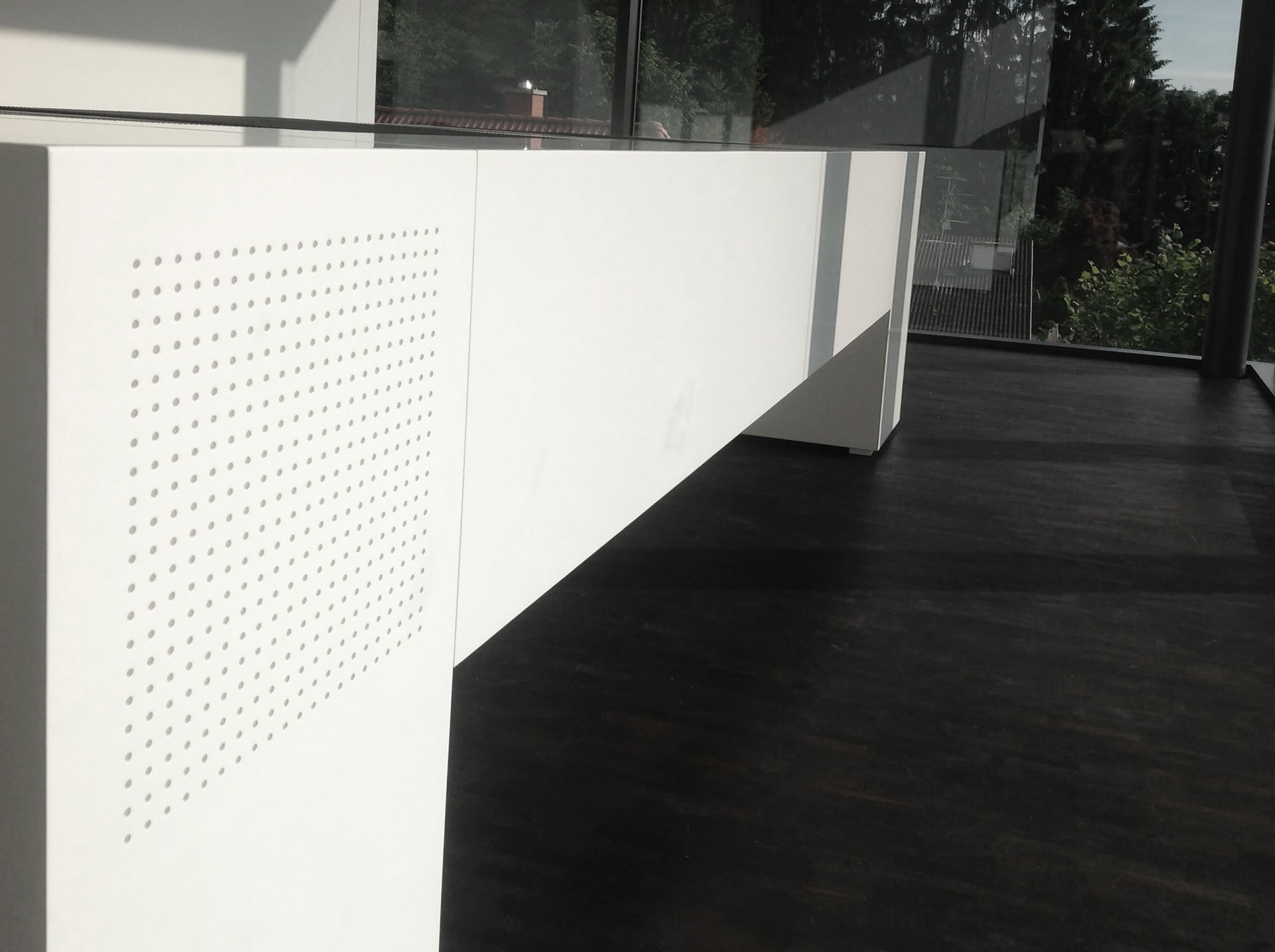 Schreibtischmodern design futuristisch innovativ