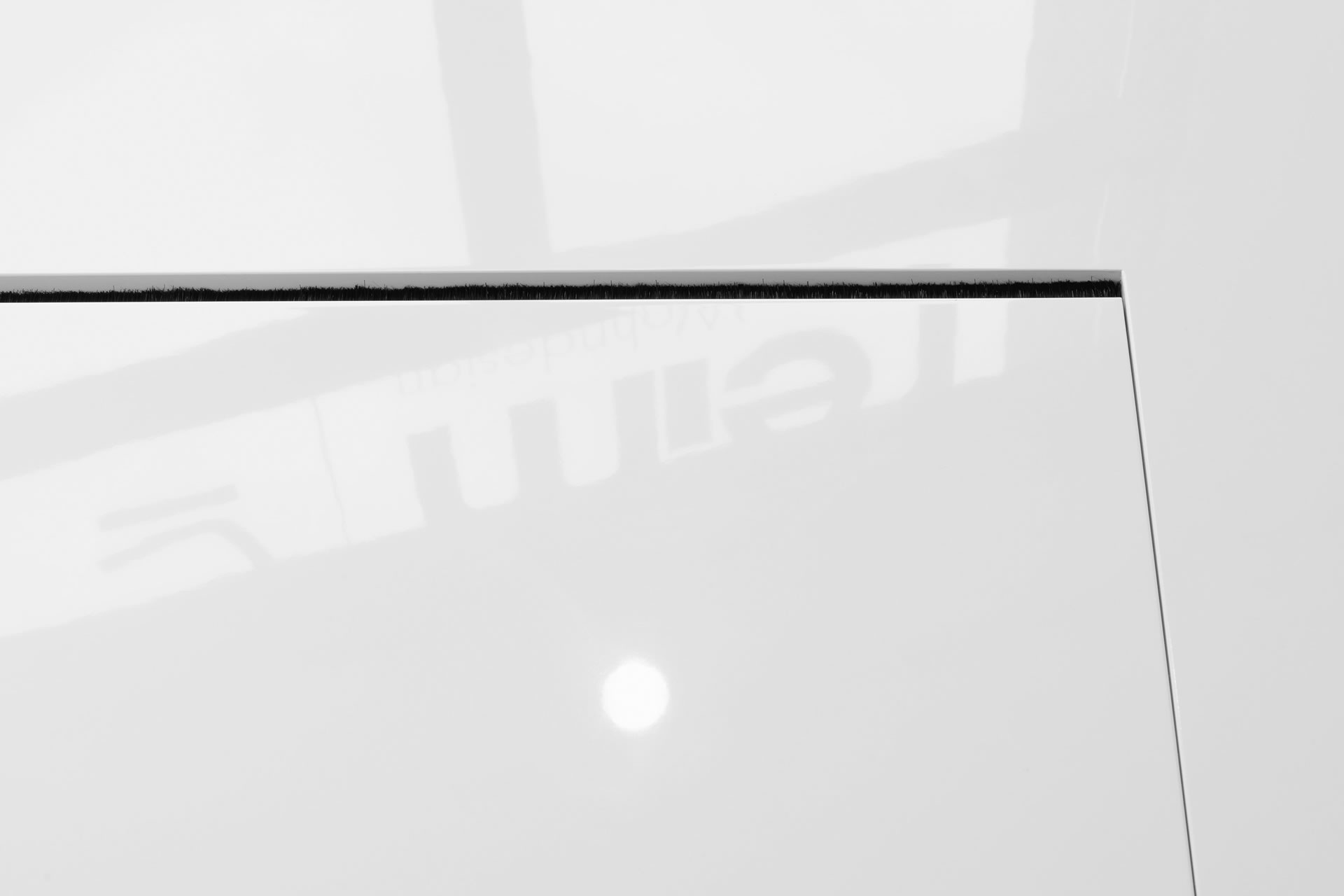 schreibtisch kabelkanal weiss hochglanz lack modern container bsk nuernberg designmoebel